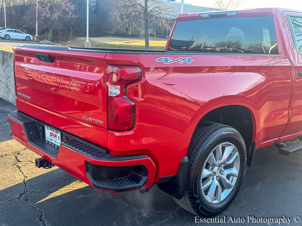 Used 2022 Chevrolet Silverado 1500 Custom image 10
