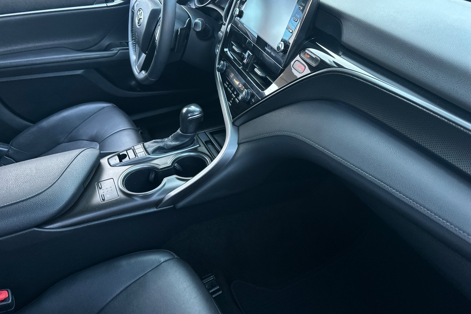 Certified 2021 Toyota Camry XSE FWD image 15
