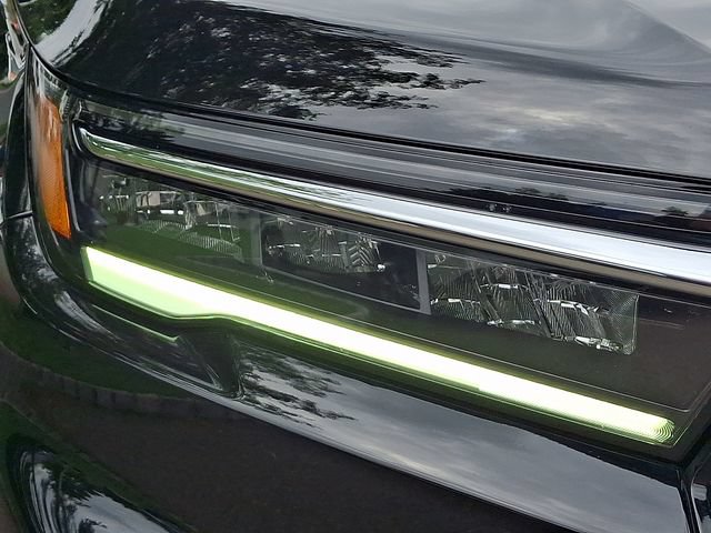 Certified 2025 Honda Pilot Elite image 9