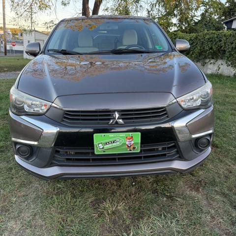 Used 2017 Mitsubishi Outlander Sport ES image 2
