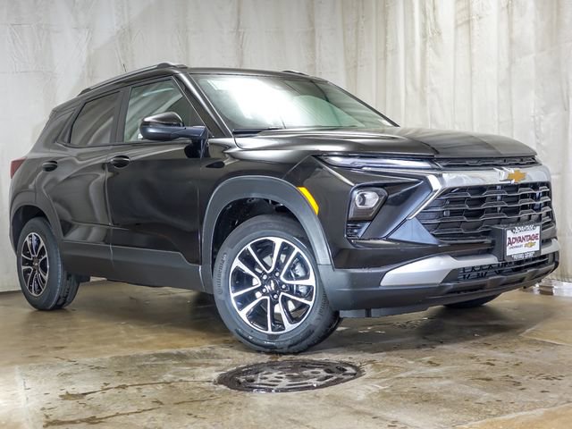 New 2026 Chevrolet TrailBlazer LT FWD image 2