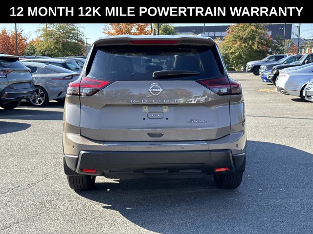 Used 2024 Nissan Rogue SV w/ SV Premium Package AWD/4WD image 3
