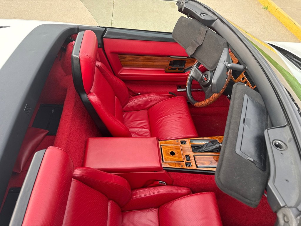 Used 1988 Chevrolet Corvette Convertible image 19