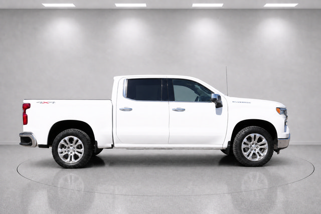 Used 2023 Chevrolet Silverado 1500 LTZ AWD/4WD image 2