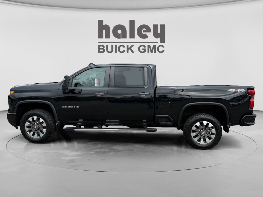 Used 2024 Chevrolet Silverado 2500 Custom w/ Custom Value Package AWD/4WD image 2