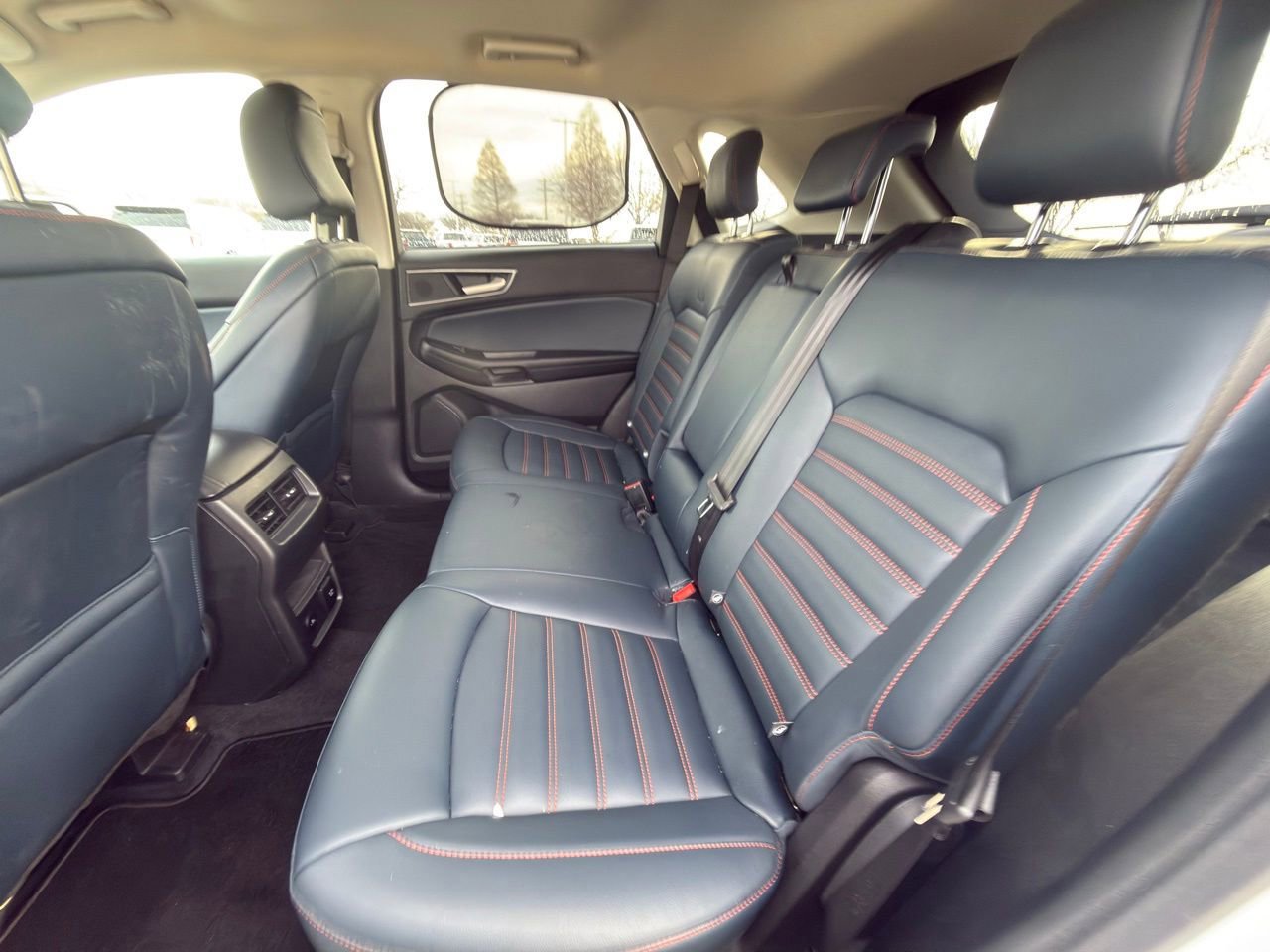 Used 2022 Ford Edge SEL w/ Sport Appearance Package image 7