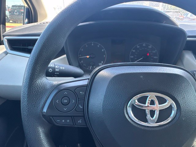 Used 2025 Toyota Corolla LE FWD image 13