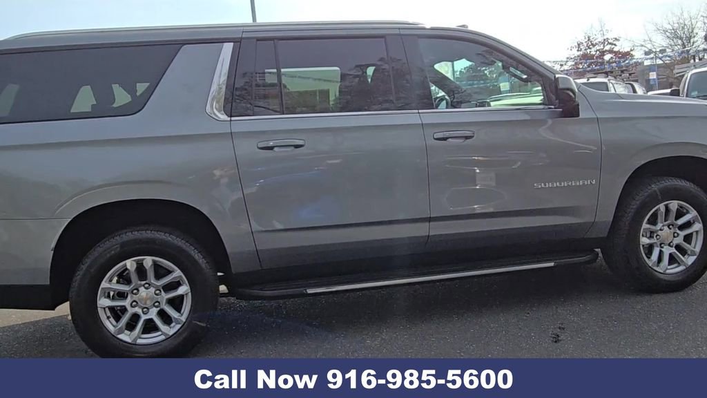 New 2026 Chevrolet Suburban LT image 12