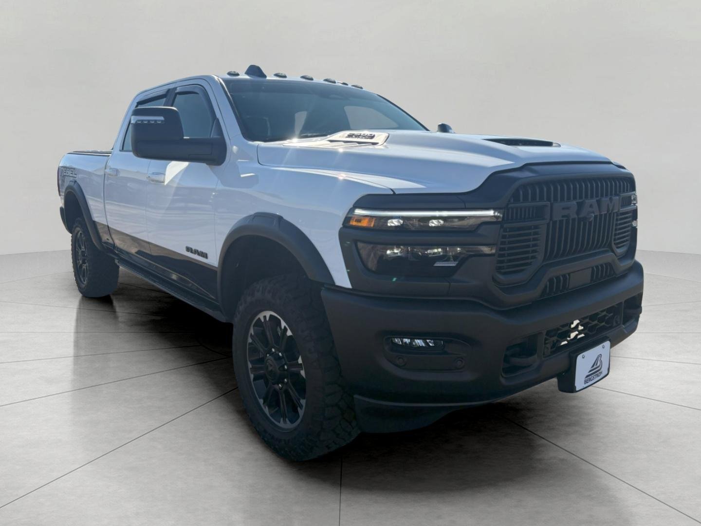 Used 2025 RAM 2500 Rebel w/ Rebel Level 1 Equipment Group AWD/4WD video 1