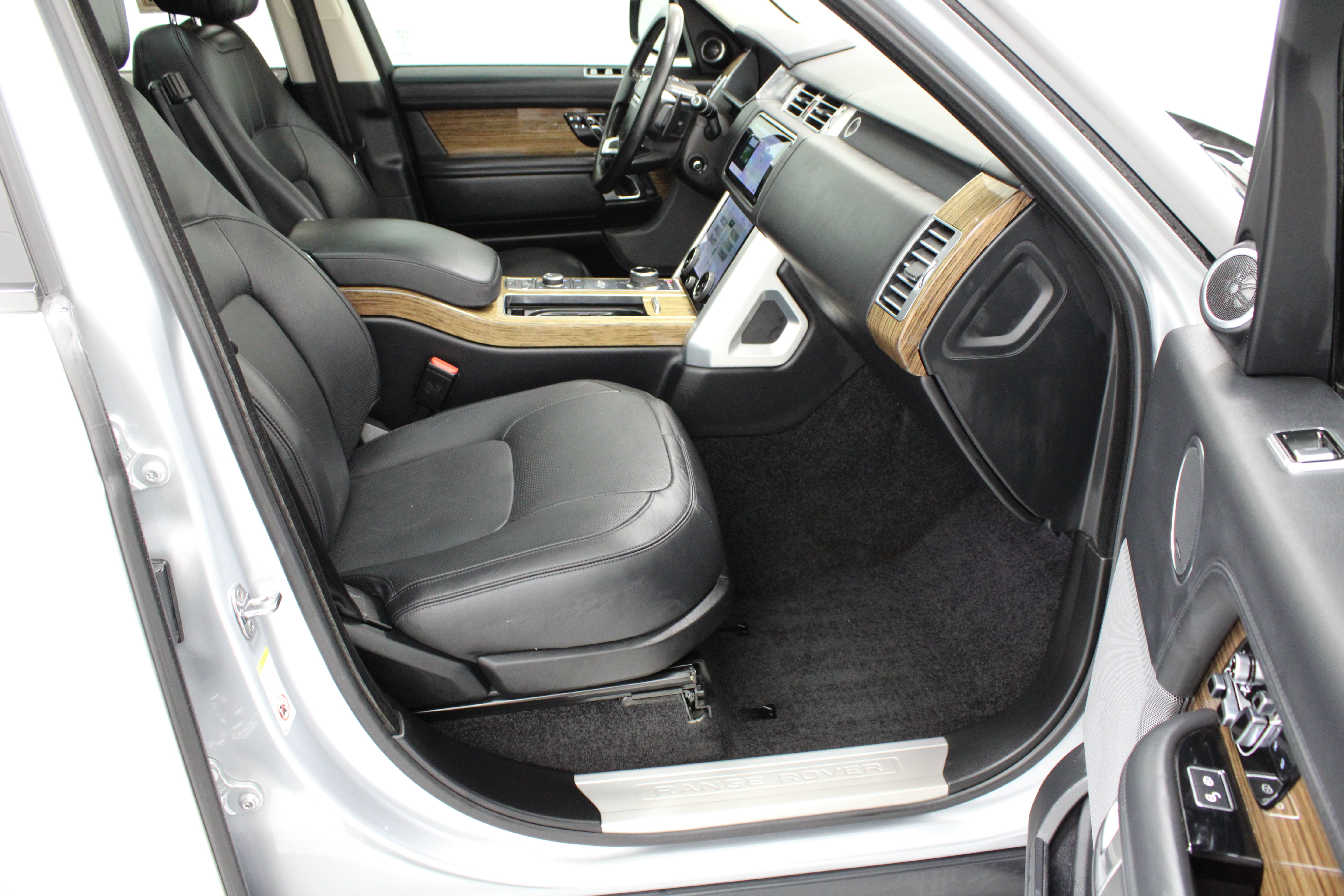 Used 2019 Land Rover Range Rover HSE AWD/4WD image 39