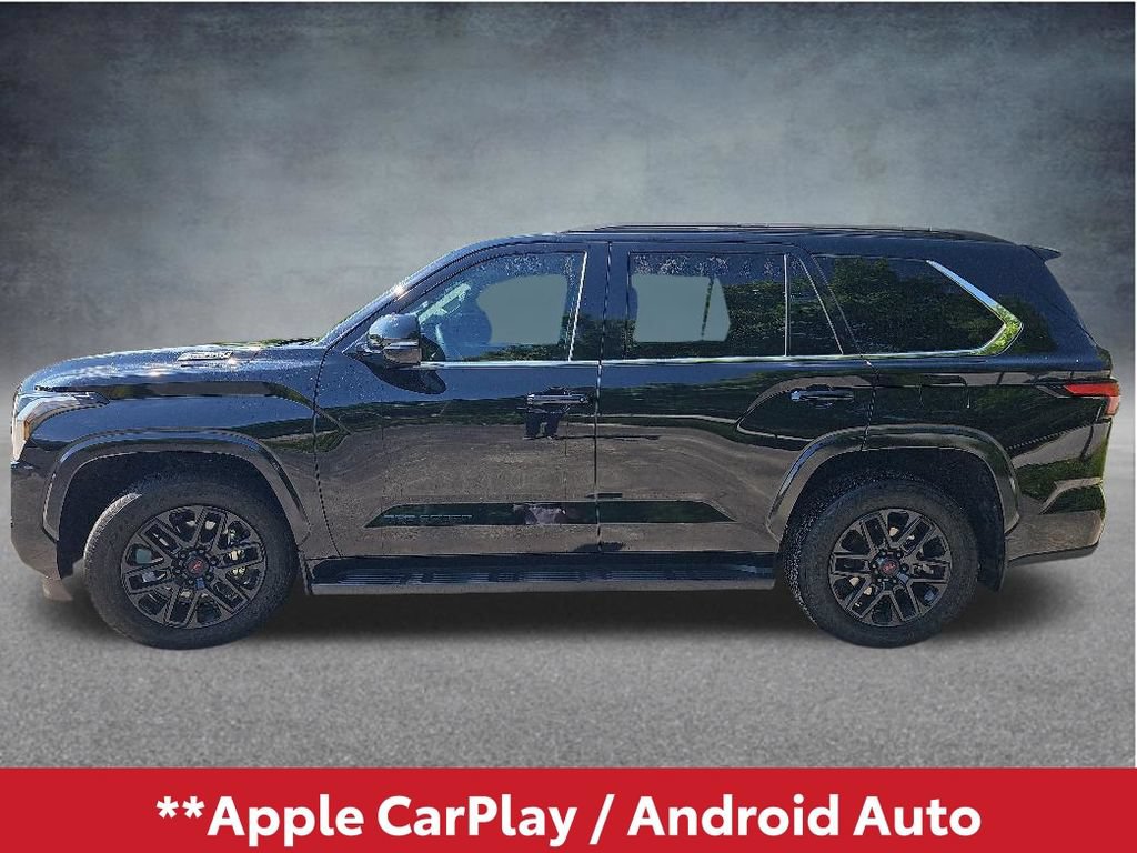 Used 2024 Toyota Sequoia SR5 w/ SR5 Premium Package AWD/4WD video 3