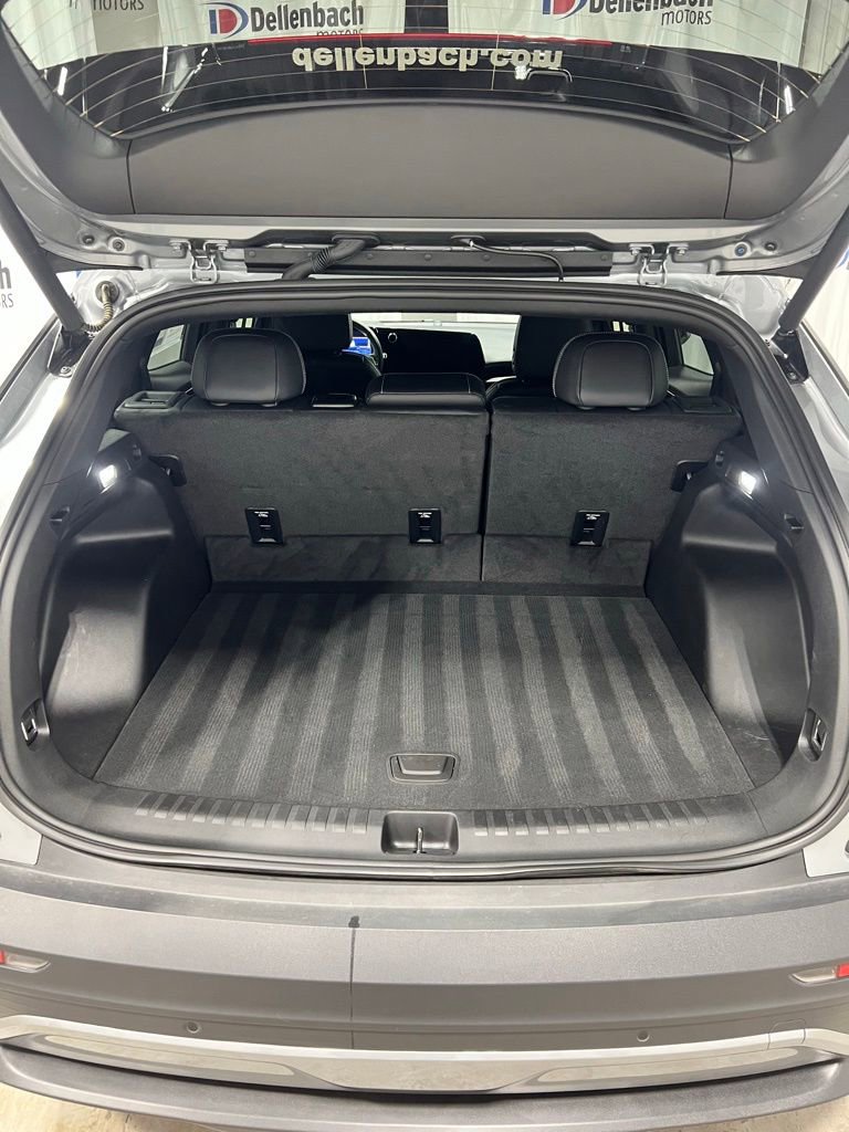 Used 2024 Chevrolet Blazer EV LT AWD/4WD image 15