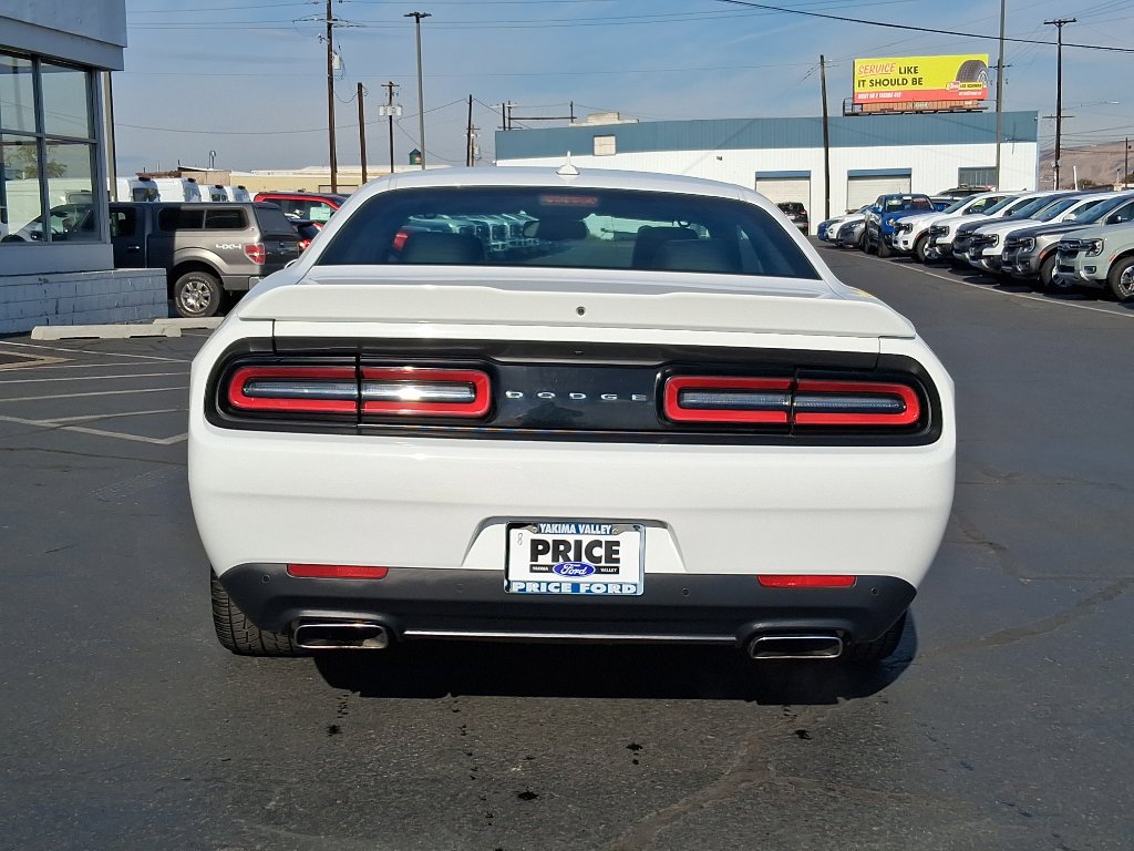 Used 2016 Dodge Challenger R/T Plus image 4