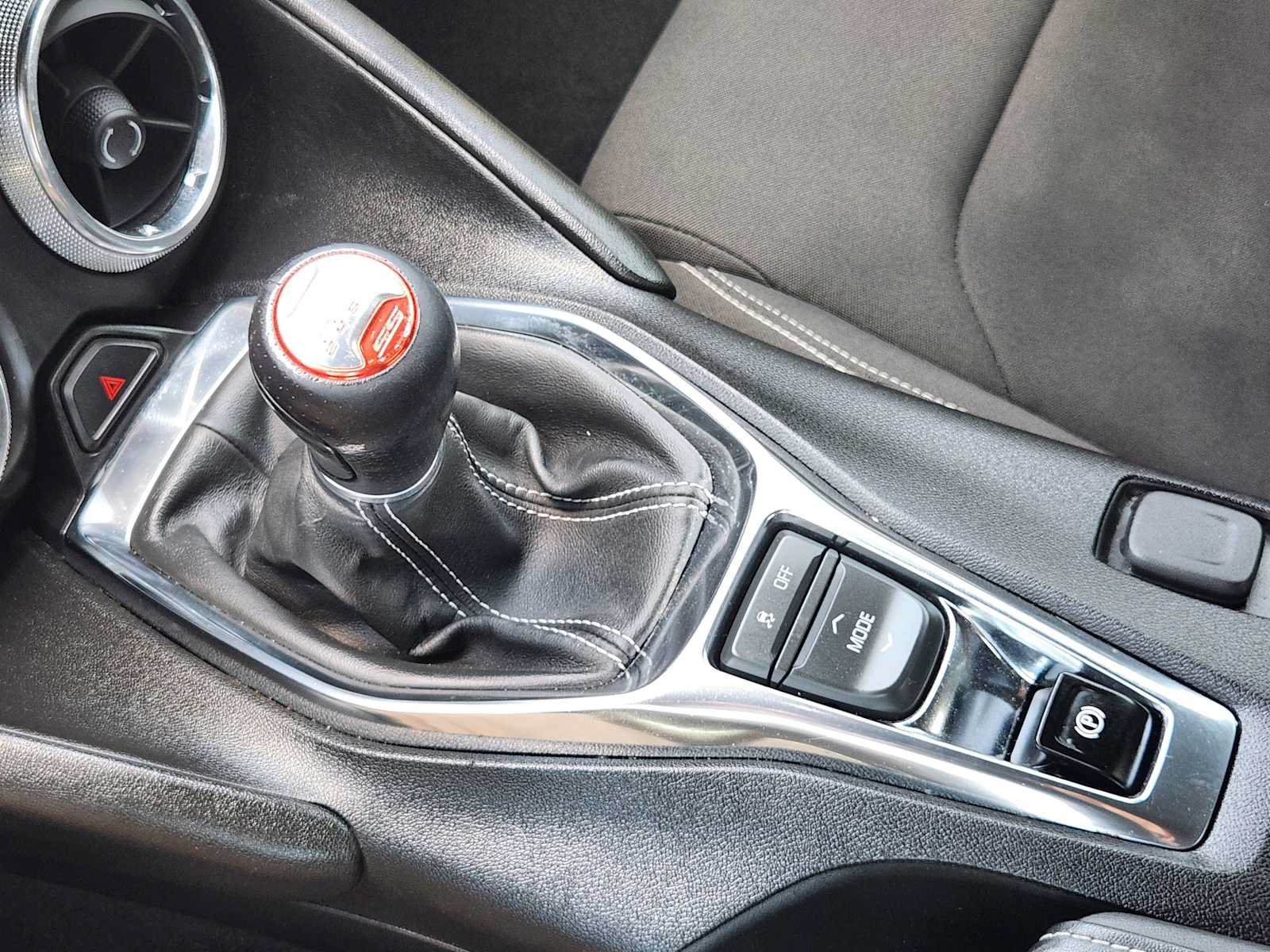 Used 2019 Chevrolet Camaro SS RWD image 19