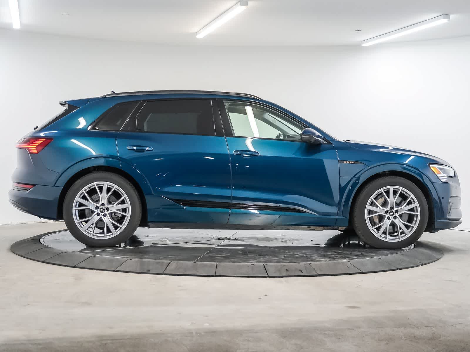 Used 2021 Audi e-tron Prestige w/ Prestige Package AWD/4WD image 8