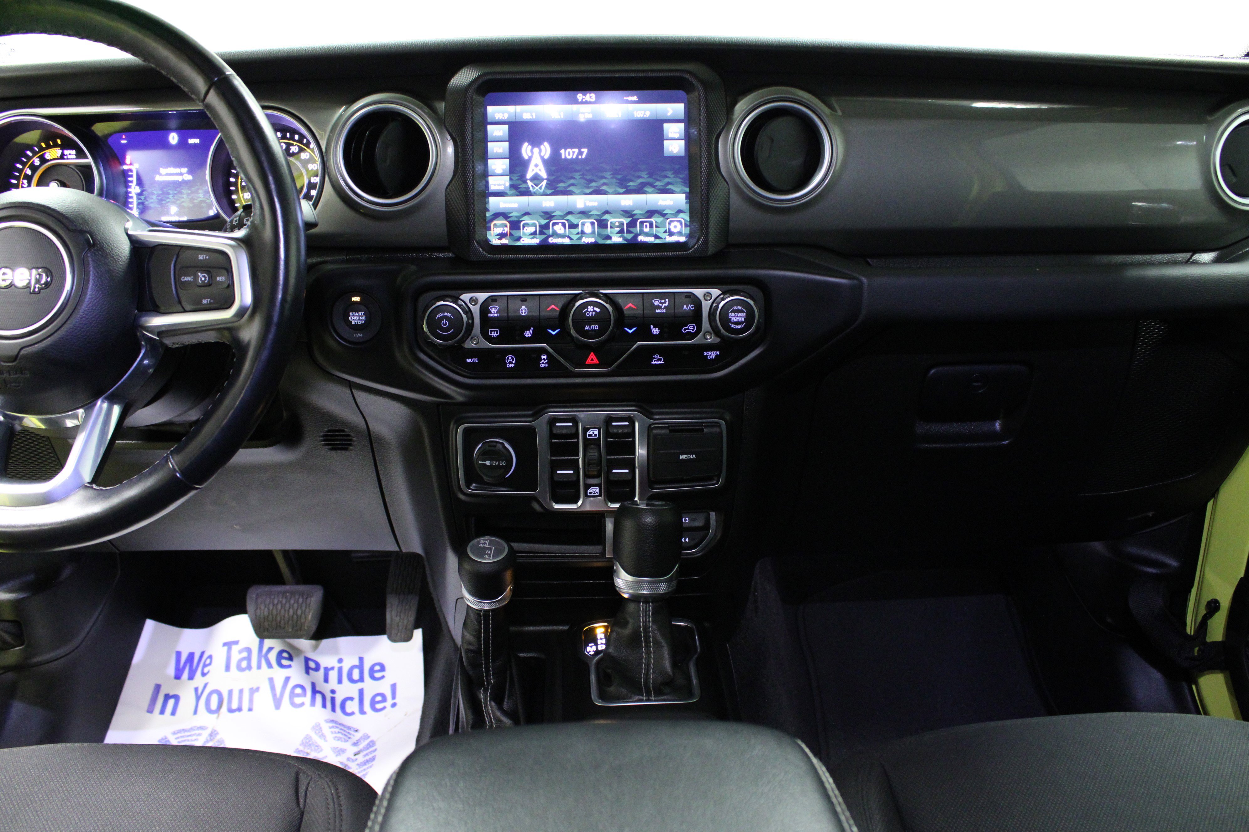 Used 2023 Jeep Wrangler Sahara w/ Cold Weather Group image 18