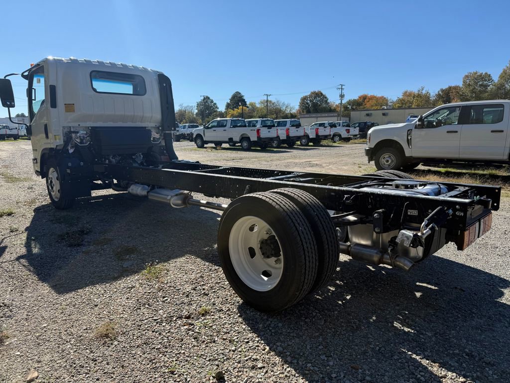 New 2025 Isuzu NPR RWD image 5