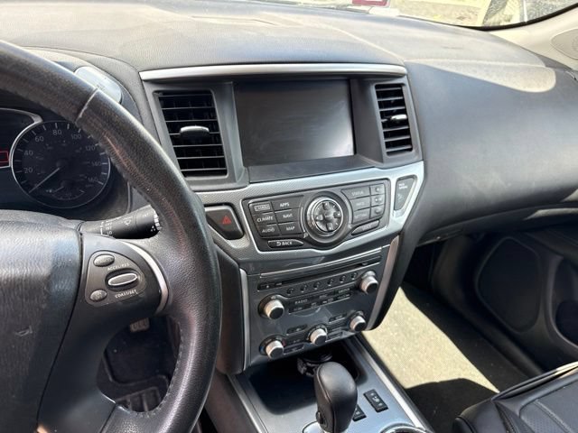 Used 2017 Nissan Pathfinder SL w/ SL Tech Package AWD/4WD image 11