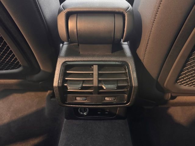Used 2022 Audi Q3 2.0T Premium w/ Convenience Package AWD/4WD image 17