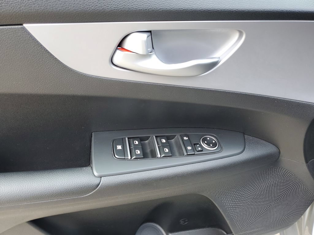 Certified 2023 Kia Forte LXS w/ LXS Technology Package FWD image 20