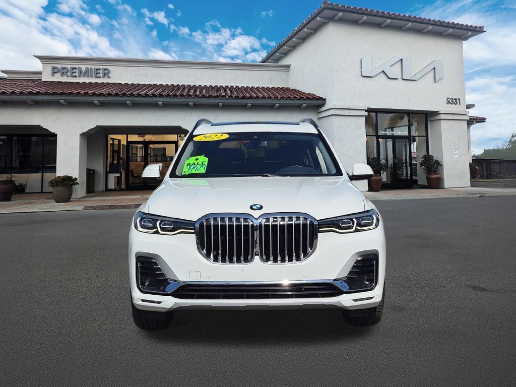 Used 2022 BMW X7 xDrive40i w/ Premium Package AWD/4WD image 3