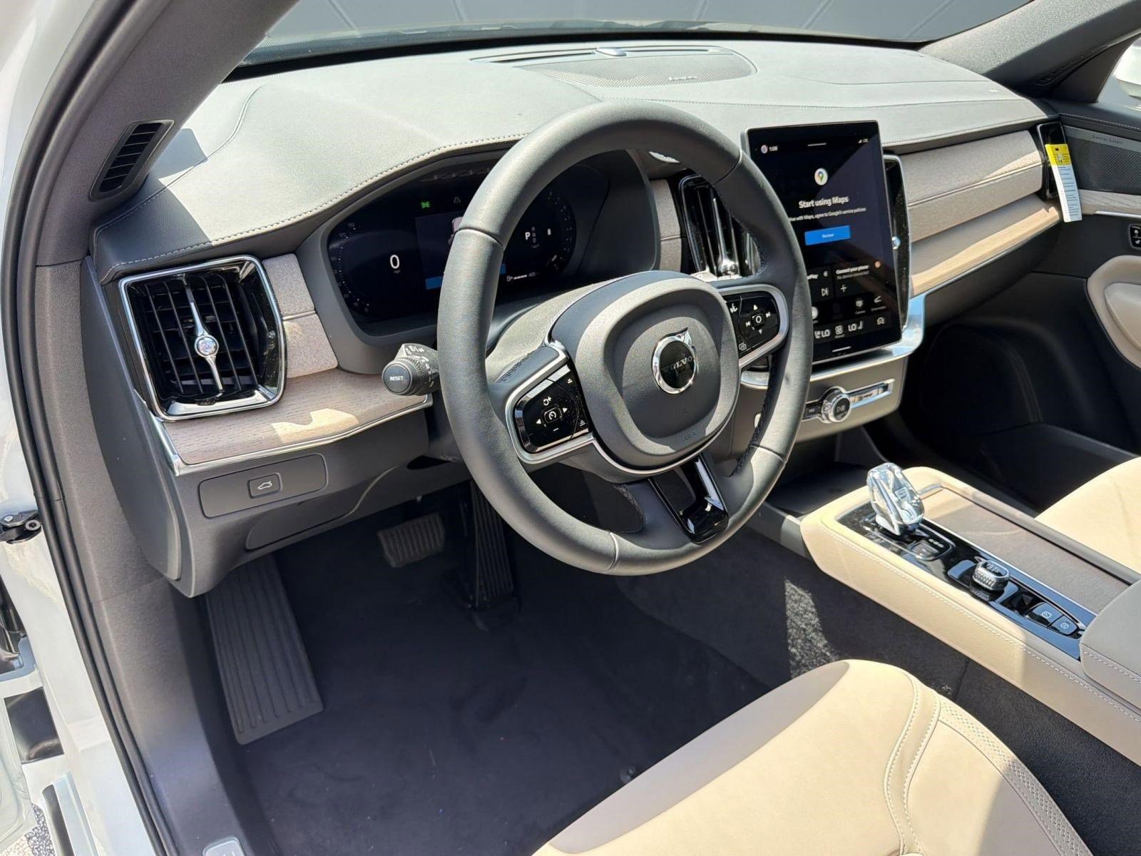 New 2026 Volvo XC90 B6 Plus w/ Protection Package image 4