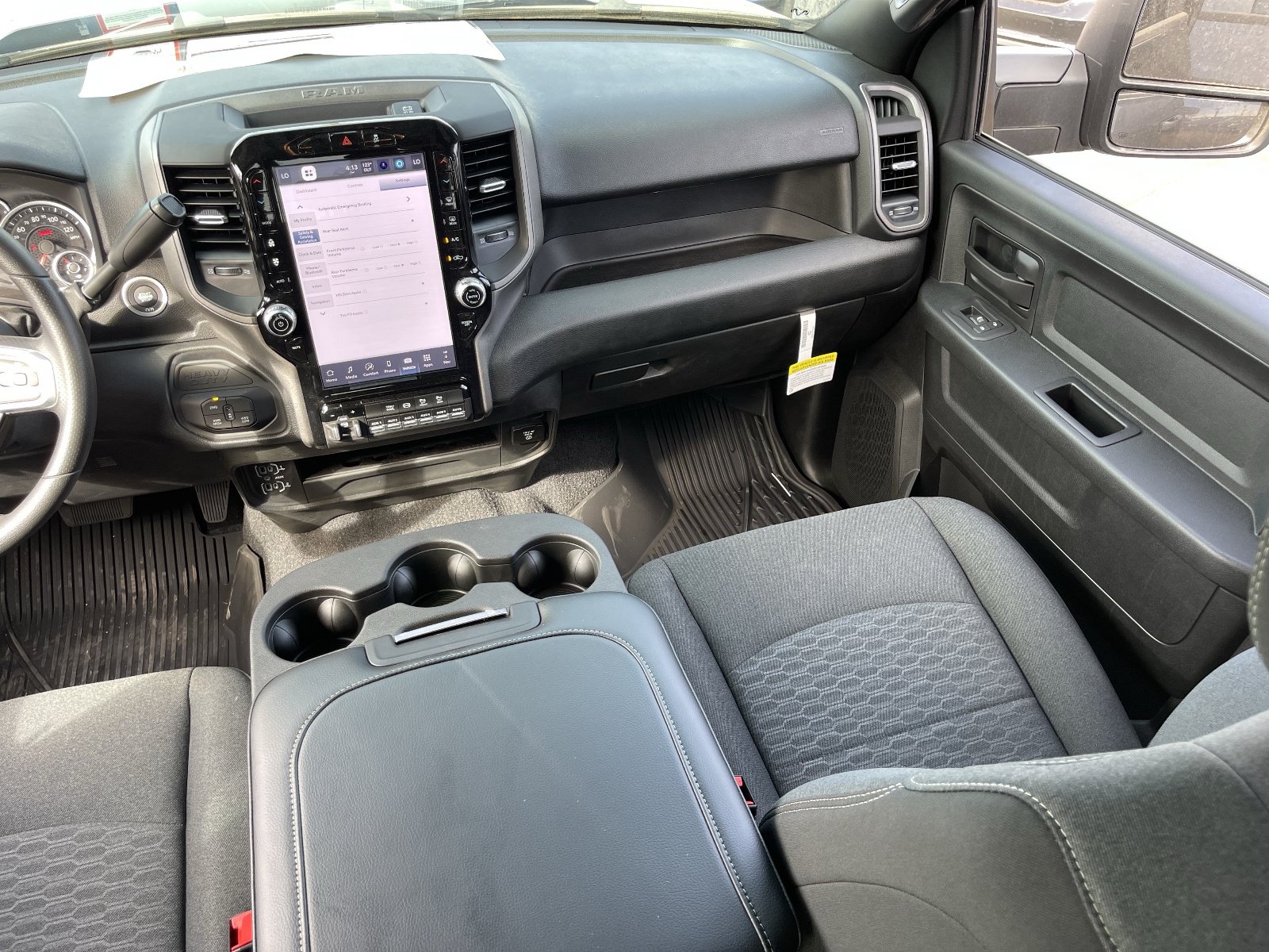 New 2026 RAM 3500 Tradesman AWD/4WD image 15
