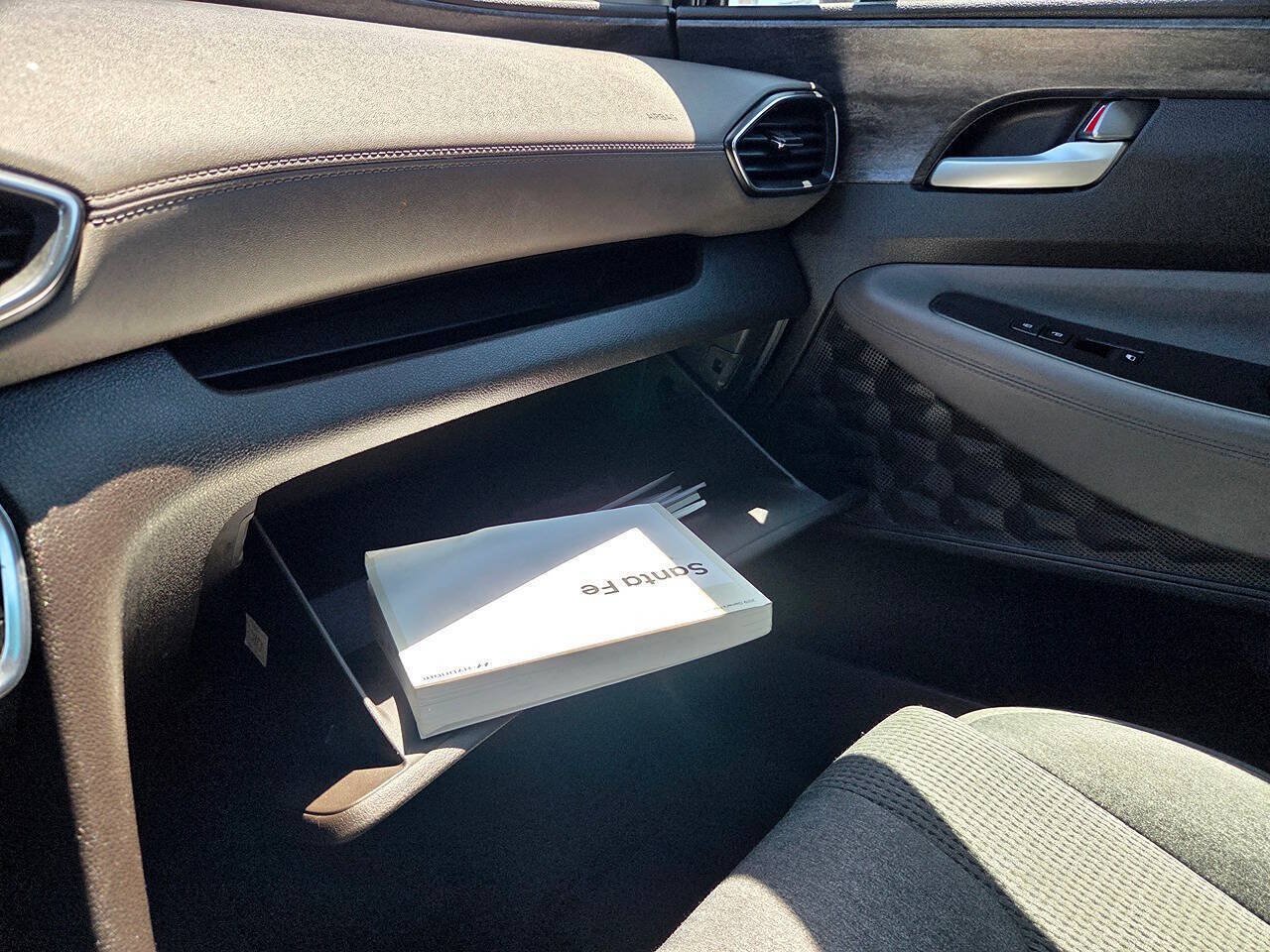 Used 2019 Hyundai Santa Fe SE AWD/4WD image 29