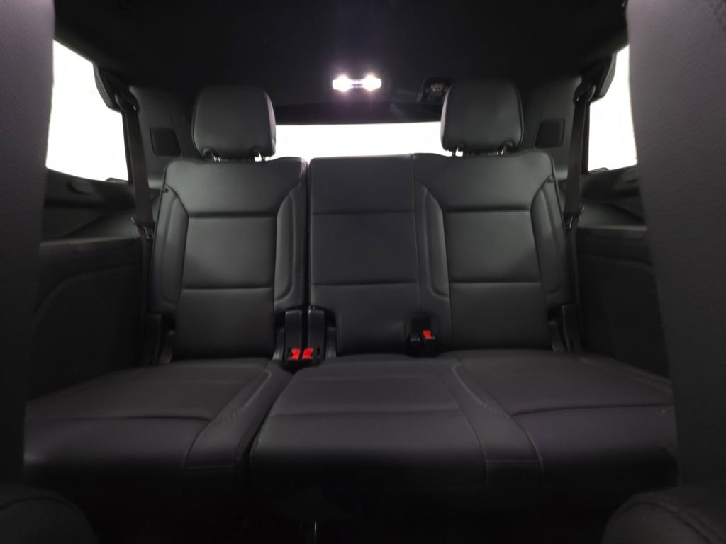 Used 2025 GMC Yukon Denali image 40