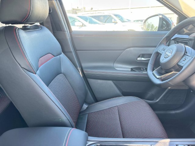 New 2027 Nissan Kicks SR FWD image 13