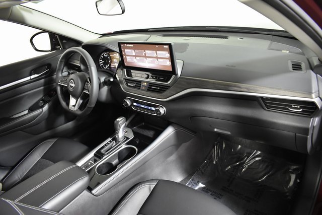 Certified 2025 Nissan Altima 2.5 SL image 37