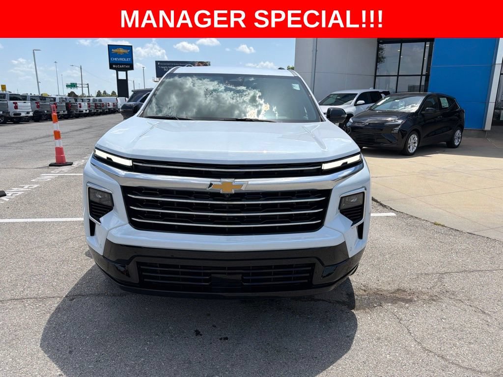 Used 2026 Chevrolet Traverse High Country AWD/4WD image 3
