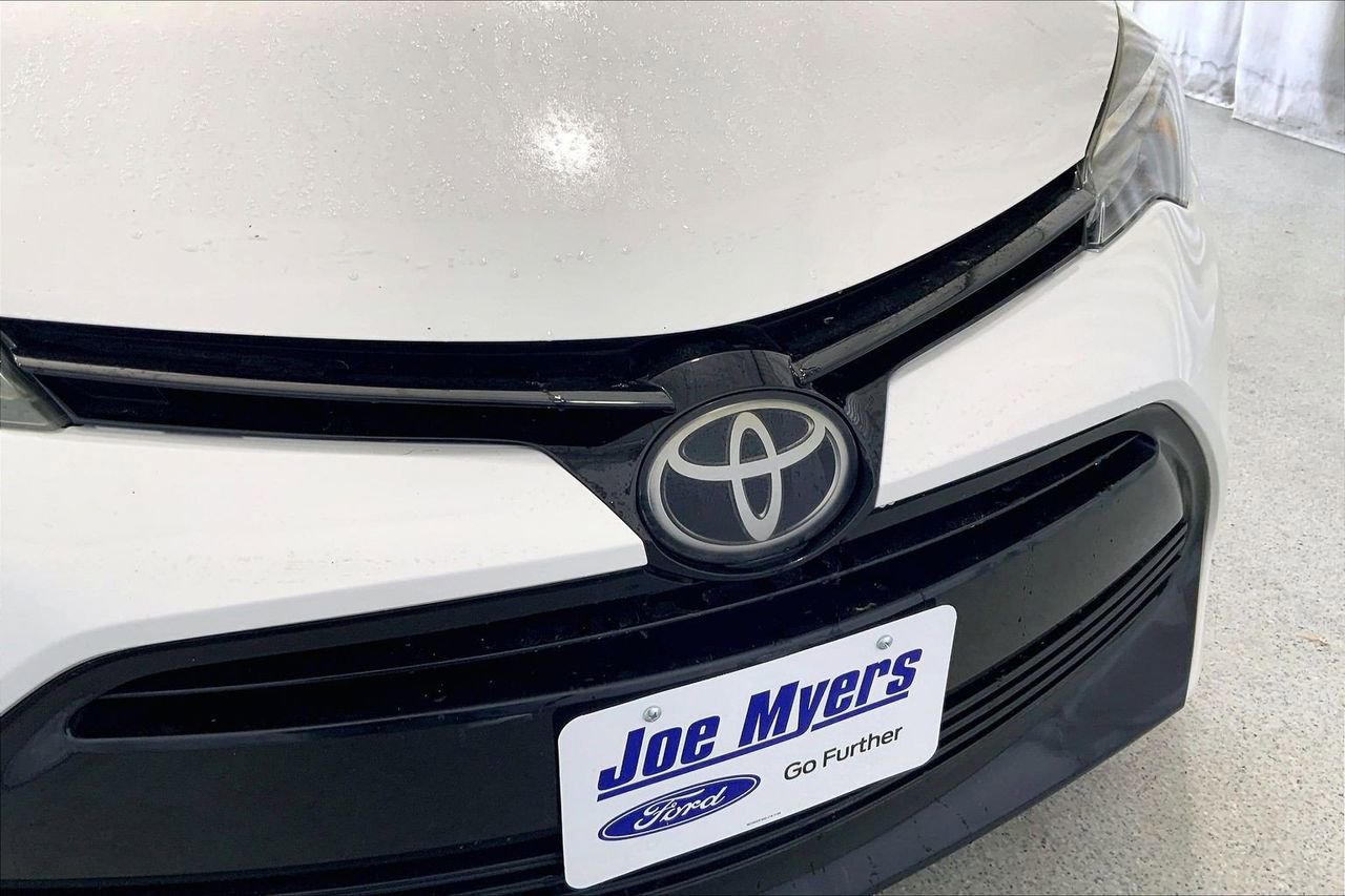 Used 2017 Toyota Corolla LE image 7