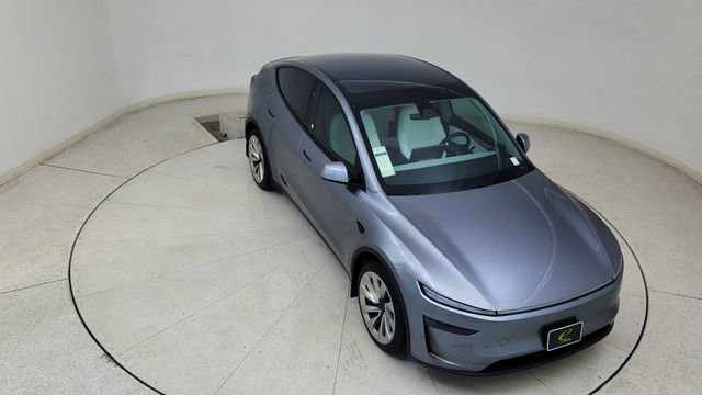 Used 2026 Tesla Model Y Long Range image 75