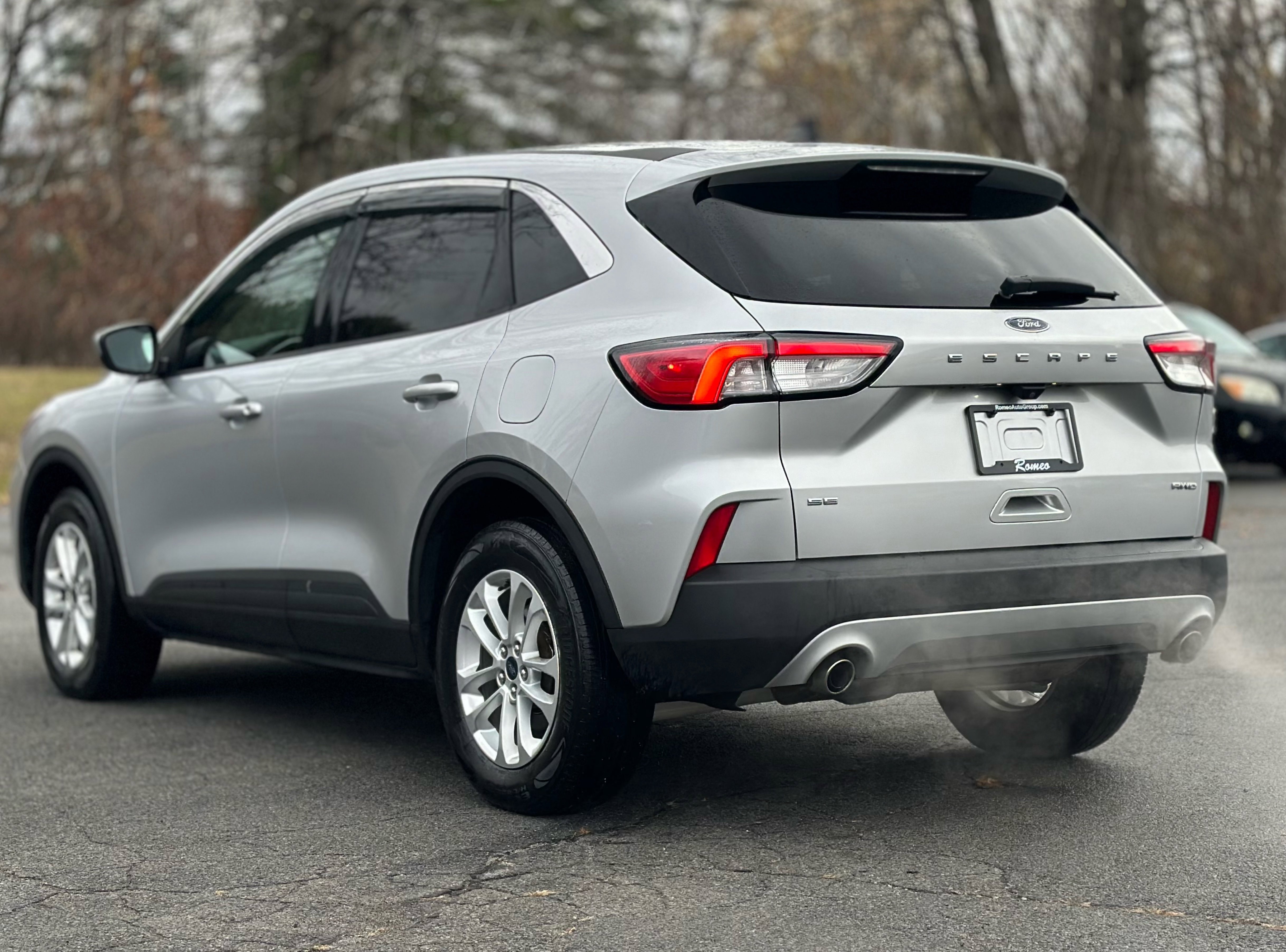 Used 2020 Ford Escape SE image 8