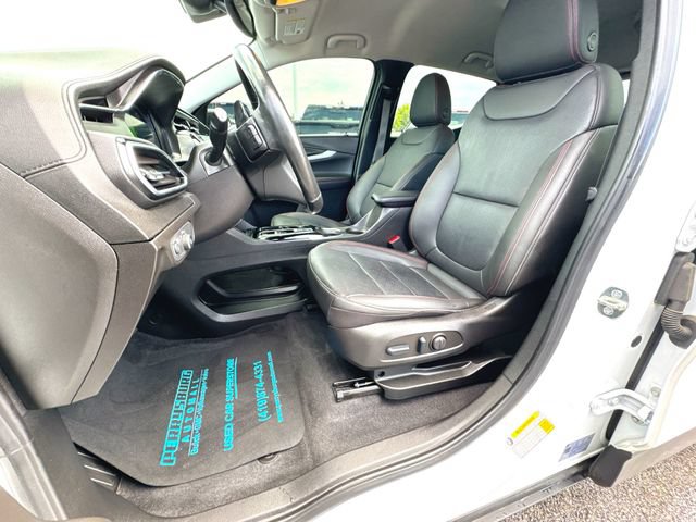 Used 2023 Chevrolet Bolt EUV LT w/ Convenience Package FWD image 18