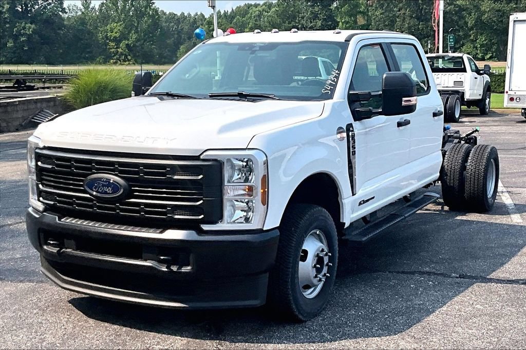 New 2026 Ford F350 XL AWD/4WD image 2