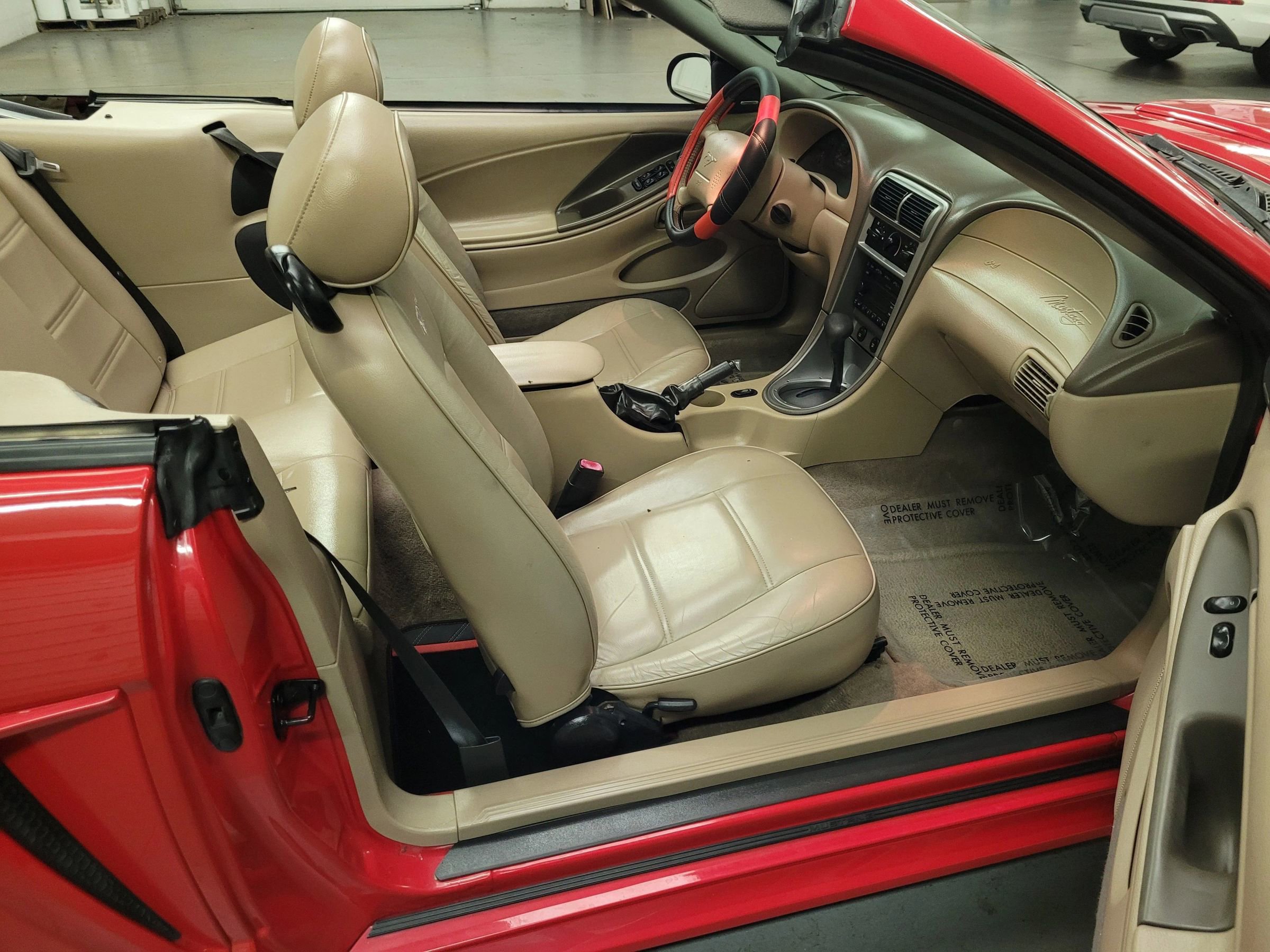 Used 2004 Ford Mustang Deluxe Convertible 2D image 39