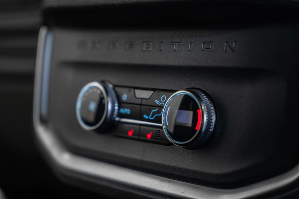 Used 2025 Ford Expedition Max Platinum image 44