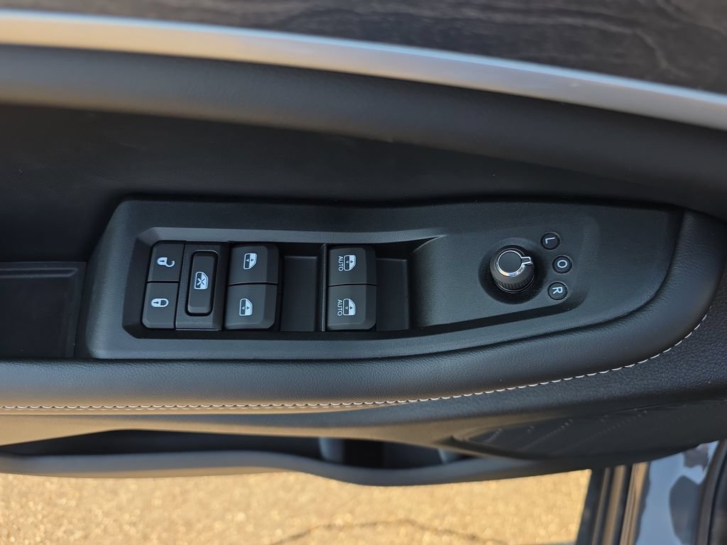 New 2026 Jeep Grand Cherokee L 4WD image 31