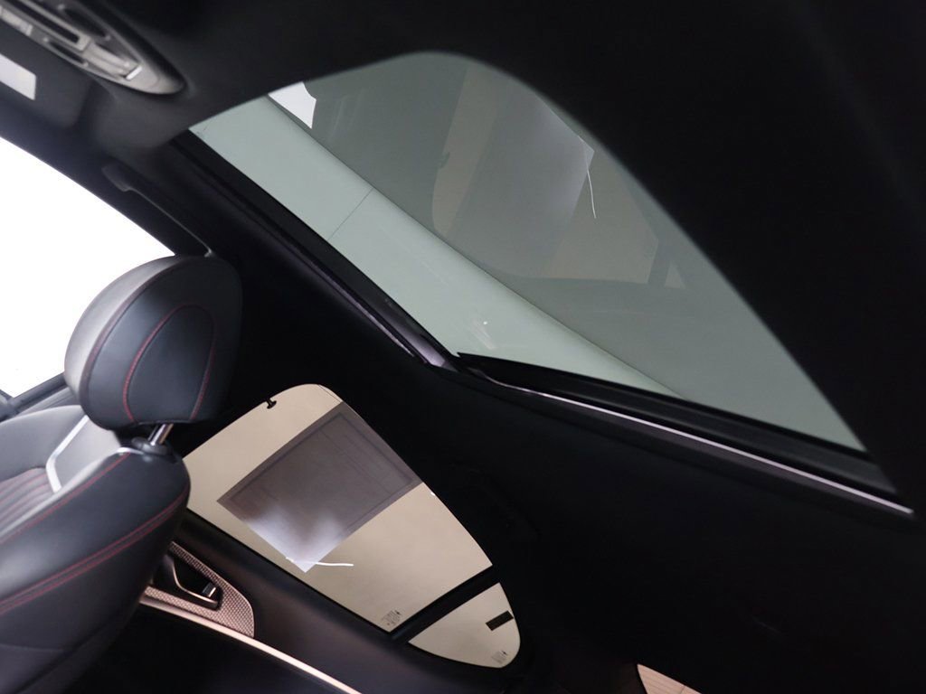 Used 2023 Genesis G70 3.3T w/ Sport Advanced Package image 21