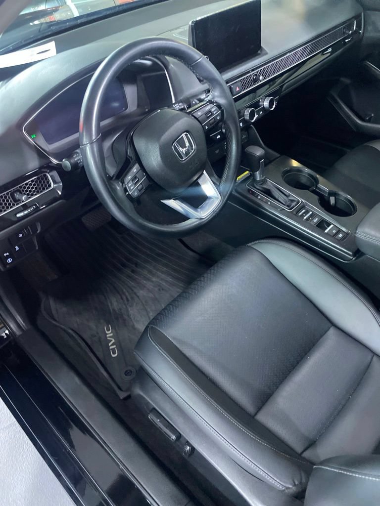 Used 2024 Honda Civic Touring image 4