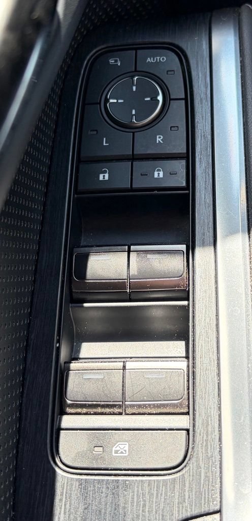 Used 2024 Lexus GX 550 AWD/4WD image 17