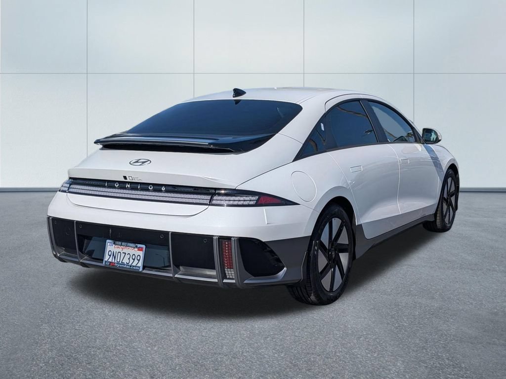 Used 2024 Hyundai Ioniq 6 SE RWD image 6