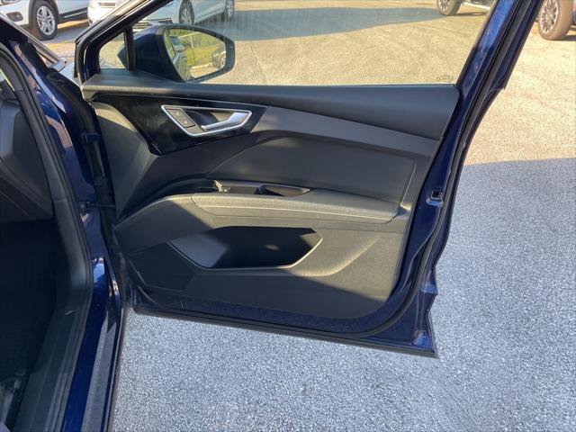 Used 2023 Audi Q4 e-tron Prestige image 28