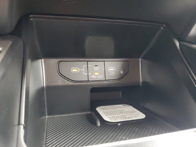 New 2026 Kia Sorento S FWD image 24