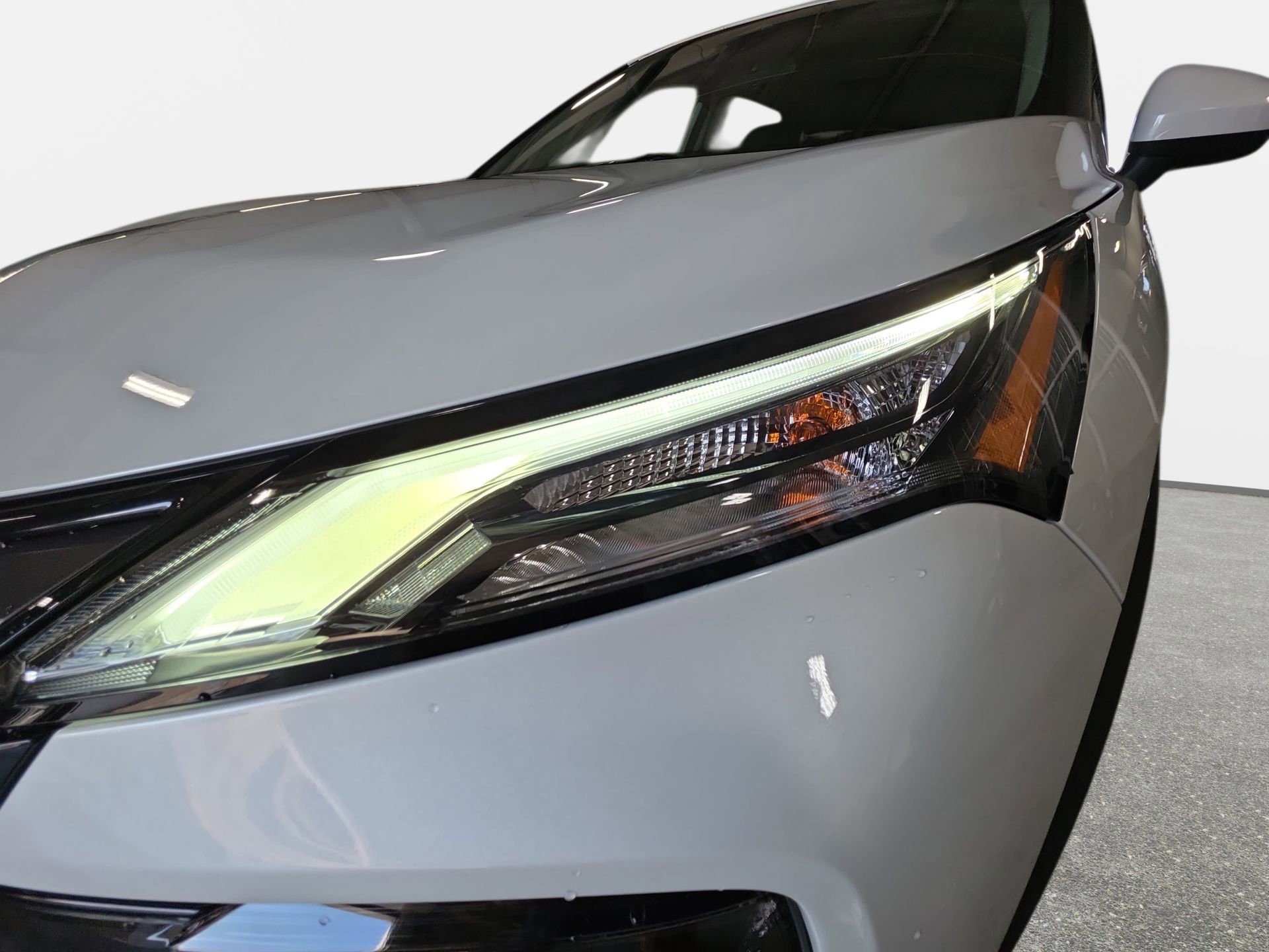 New 2026 Nissan Rogue SV w/ Cold Weather Package FWD image 29