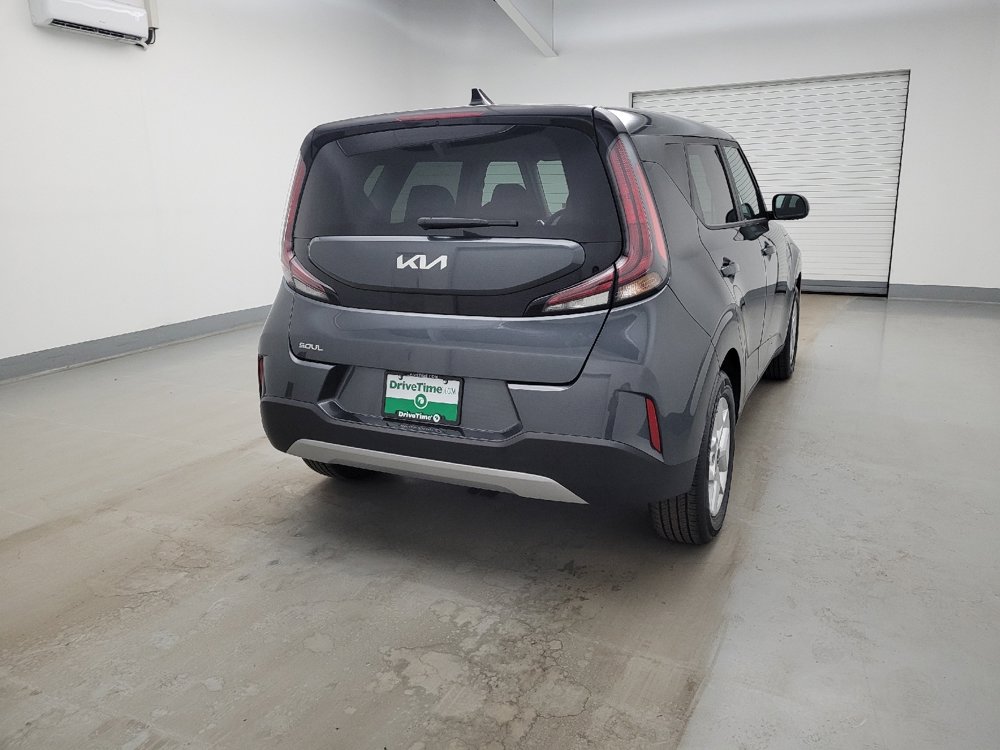 Used 2025 Kia Soul LX FWD image 7