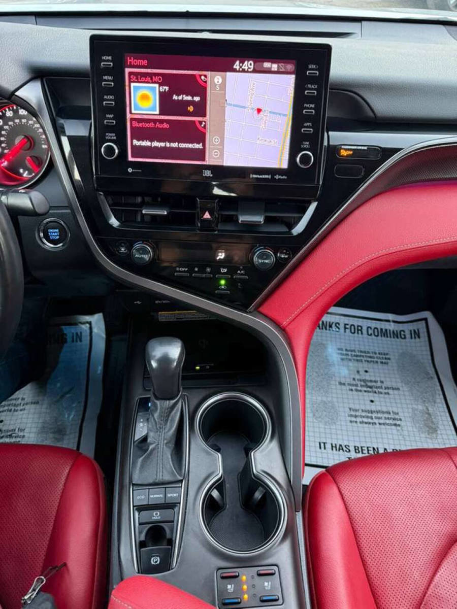 Used 2021 Toyota Camry XSE w/ Navigation Package image 17