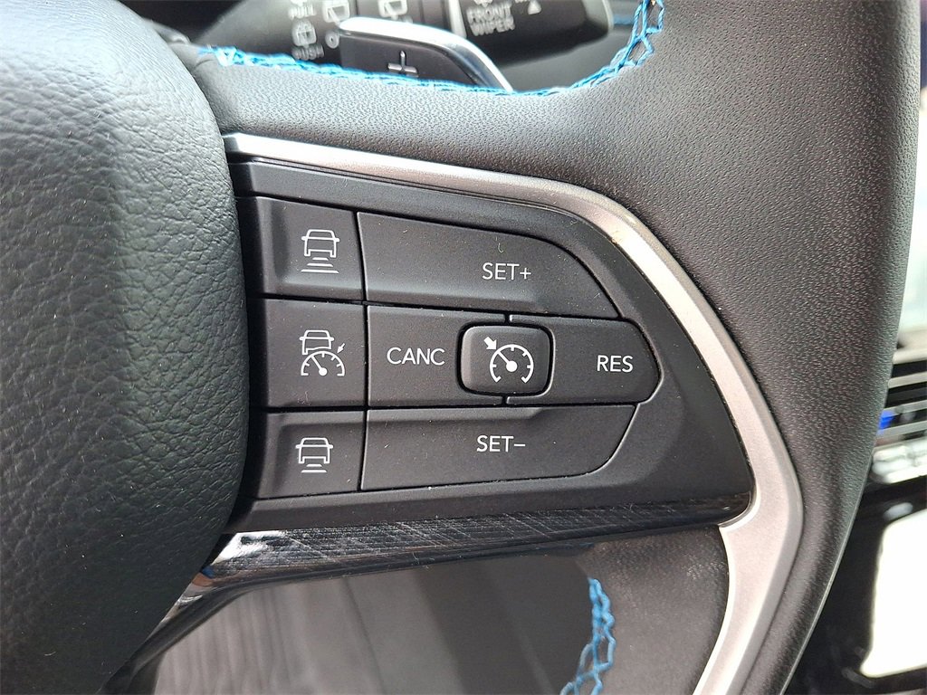 Used 2023 Jeep Grand Cherokee Trailhawk image 18